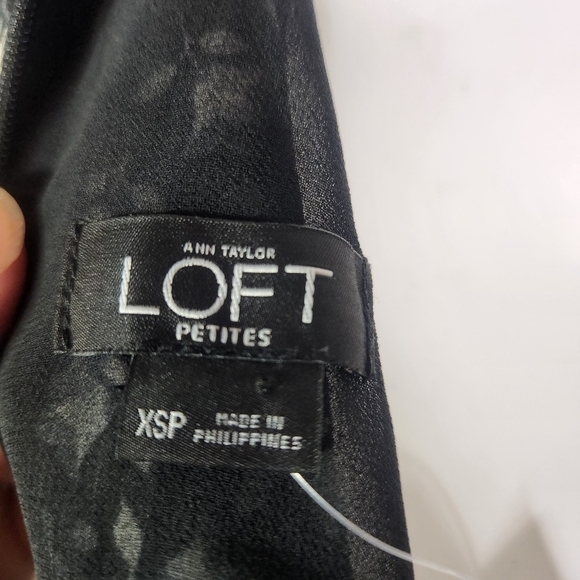 New LOFT Halter Romper - Picture 7 of 8